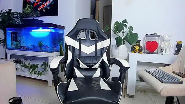 Johnnygrayson1 online show from October 6, 11:31 pm