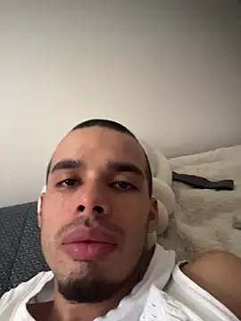 mateoleonee online show from January 5, 7:50 pm