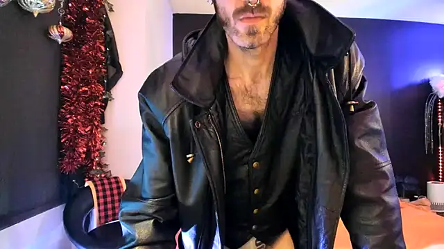 leatherz69 online show from February 12, 4:33 am