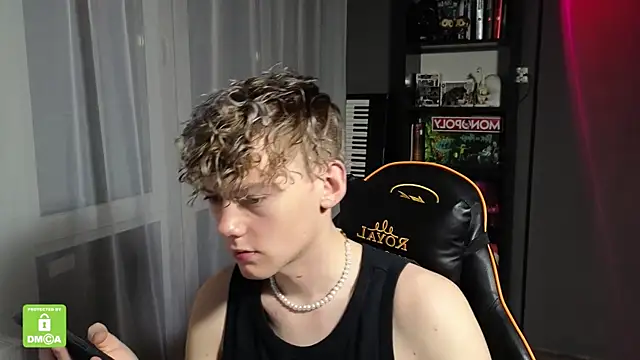 Keytaro online show from November 10, 3:06 pm