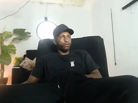 Ostinsanto online show from February 25, 3:18 am