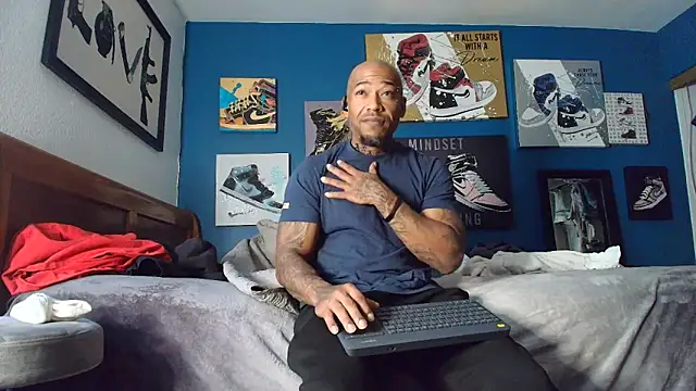 athephenomenal1 online show from November 10, 8:03 pm