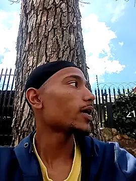 slimmydaddy69 online show from April 20, 9:45 am