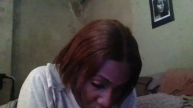 Moorella1 online show from October 6, 5:45 am