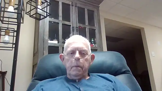 Snapshot of bootlegmanz chatting on September 10, 9:24 pm bootlegmanz online show from September 10, 9:24 pm