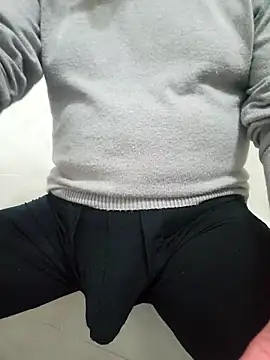 Snapshot of pagani5656 chatting on January 31, 4:03 am pagani5656 online show from January 31, 4:03 am