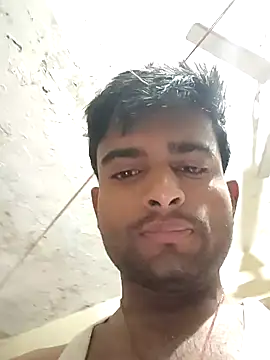 PRIYANHUxh online show from April 3, 3:47 am