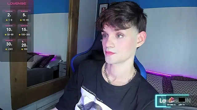 VladHellsing4 online show from February 27, 2:32 pm