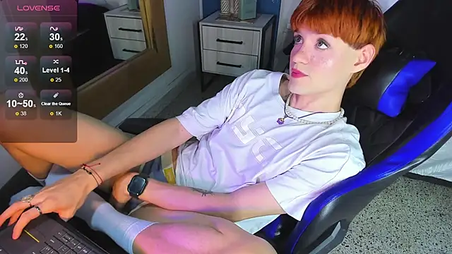 VladHellsing4 online show from September 24, 2:48 pm