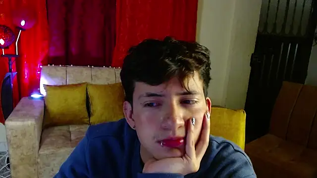 GabyThoms online show from December 21, 5:47 am