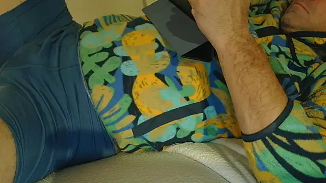 costanza7070 online show from March 3, 7:39 am