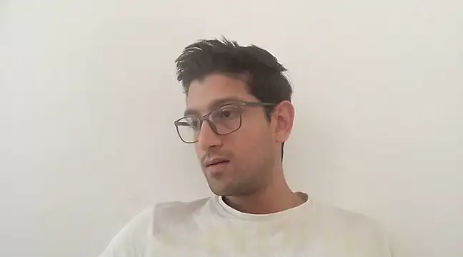 Snapshot of arjun_077 chatting on February 28, 6:21 am arjun 077 online show from February 28, 6:21 am