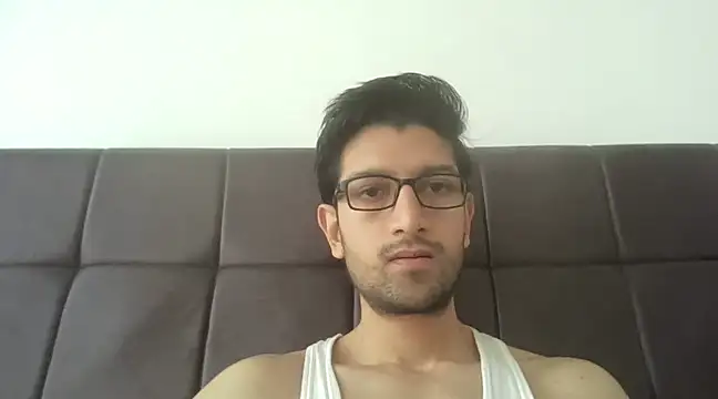 Snapshot of arjun_077 chatting on December 25, 7:03 am arjun 077 online show from December 25, 7:03 am