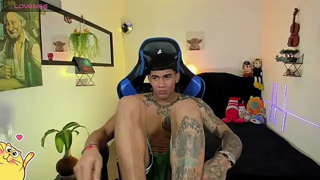 Damian latinxxx online show from March 21, 3:32 am