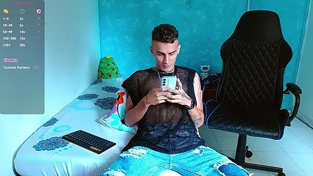 bray hotboy777 online show from January 2, 4:46 pm