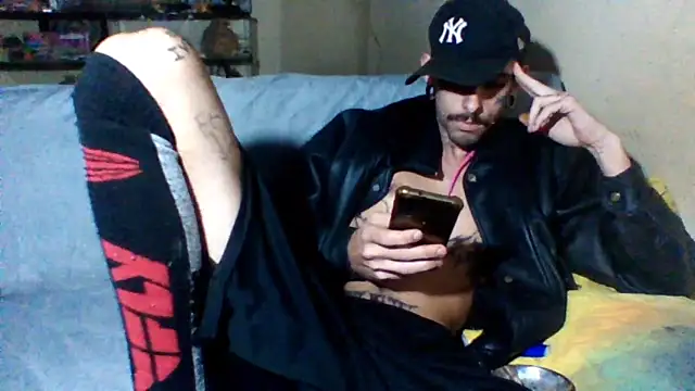 sellvageria online show from November 7, 8:01 pm