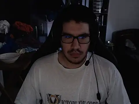 Snapshot of thealfawolf01 chatting on January 10, 12:47 pm thealfawolf01 online show from January 10, 12:47 pm