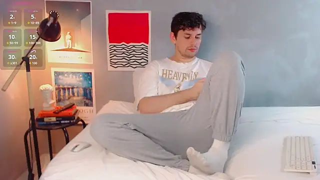 Elio555 online show from November 6, 7:50 pm