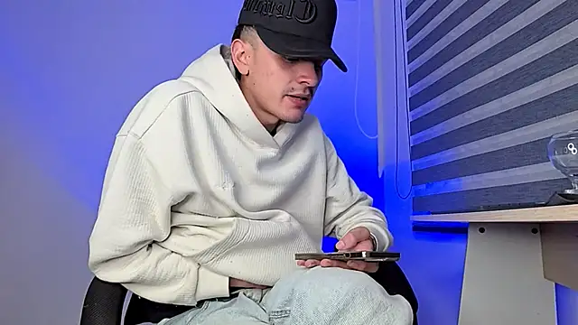 bastia noooo online show from November 14, 3:31 am