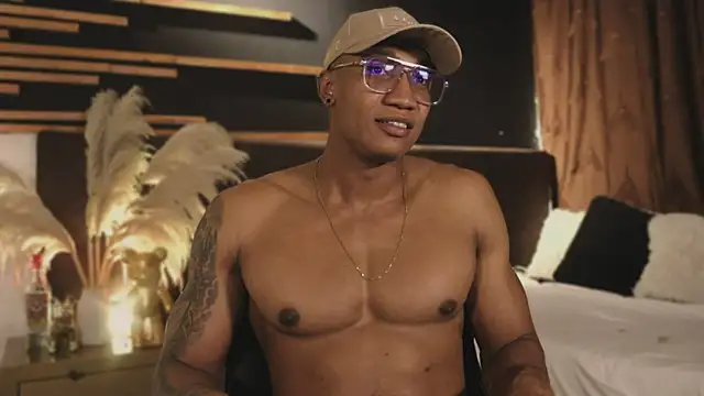 Logan Varela online show from January 29, 12:43 am