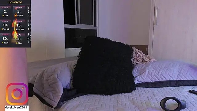 DerekOlsen online show from November 27, 3:43 am