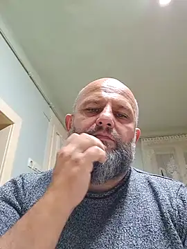 Snapshot of AlexandruCsaba chatting on October 6, 8:02 pm AlexandruCsaba online show from October 6, 8:02 pm
