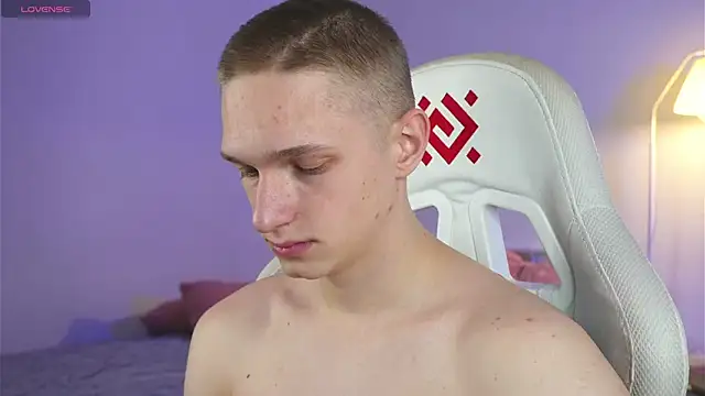 dustyn fox online show from February 20, 2:24 pm