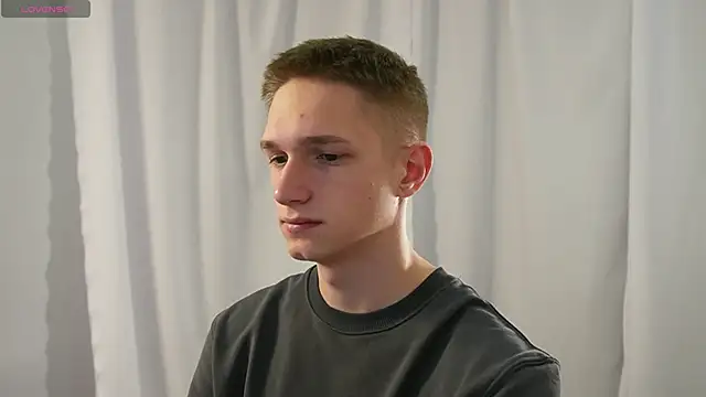 dustyn fox online show from December 29, 4:08 pm