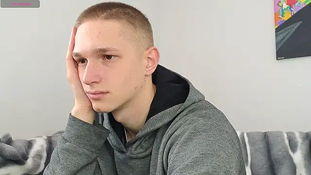 dustyn fox online show from February 21, 9:23 am