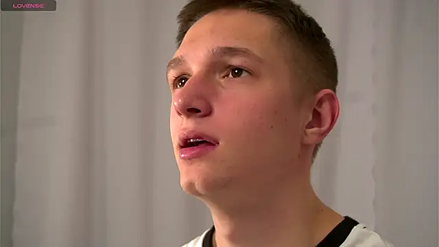 dustyn fox online show from December 2, 2:17 pm