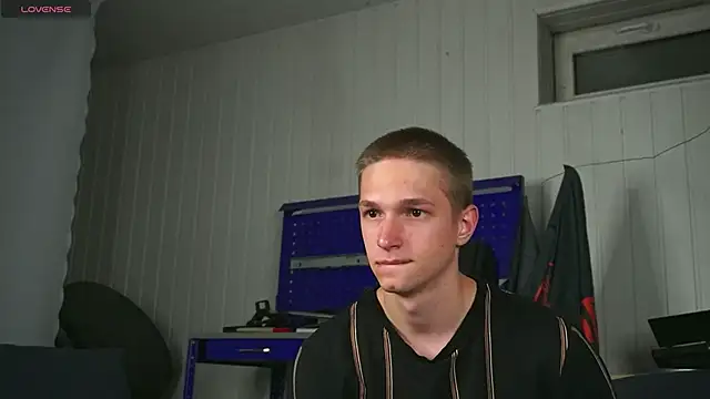 dustyn fox online show from September 29, 4:14 pm