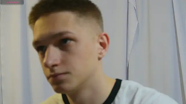 dustyn fox online show from December 24, 1:50 pm