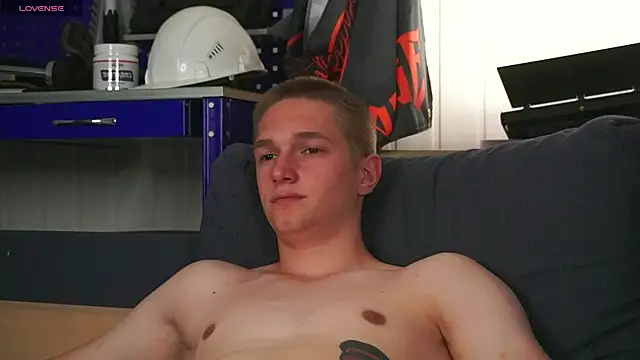 dustyn fox online show from September 28, 1:20 pm