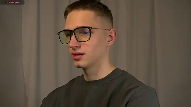 dustyn fox online show from December 15, 2:16 pm