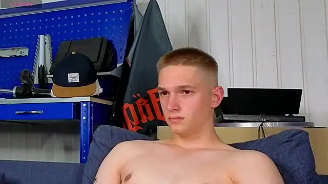 dustyn fox online show from October 11, 4:55 pm