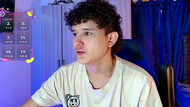 Nathan Bluee online show from December 15, 4:04 pm