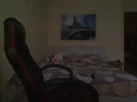 amydamarw online show from December 15, 6:32 am