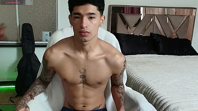 Damon  333 online show from October 6, 5:28 pm