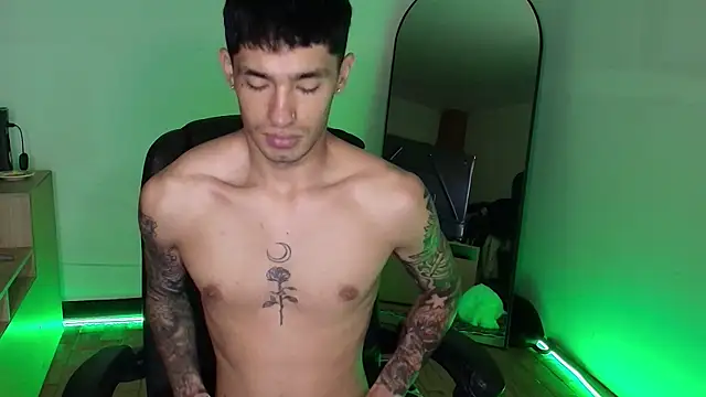 Damon  333 online show from December 3, 1:55 am