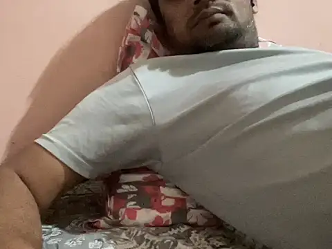 NiceBoy9099 online show from November 6, 5:49 pm