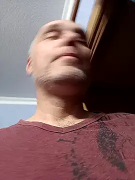 Pineapple04 online show from November 30, 7:05 pm