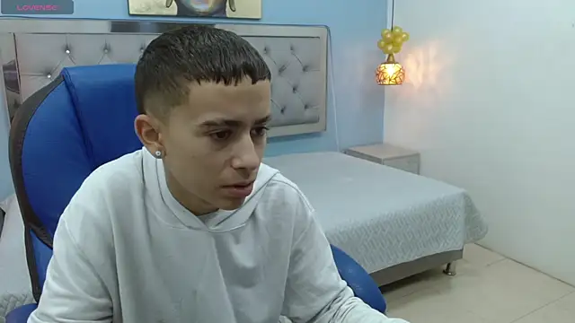 Xavii18 online show from February 9, 12:19 pm