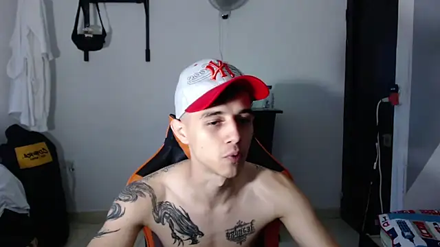 ADAM HOT online show from June 21, 11:10 pm