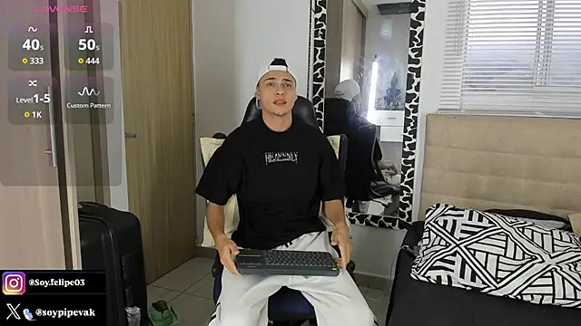 soyander03  online show from October 13, 11:27 am