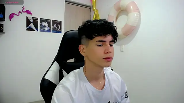 Tayson Rivers online show from September 22, 1:27 am