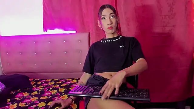 khandyzBlum online show from October 6, 4:22 pm