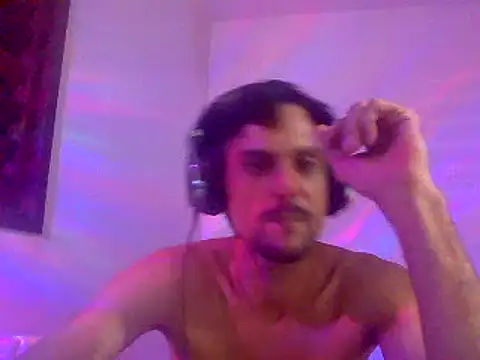 couplemilk online show from December 13, 7:04 am