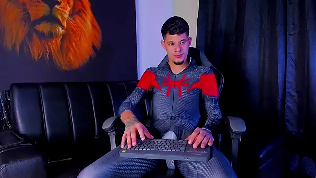 Snapshot of kyle_smithxx chatting on October 29, 8:45 pm kyle smithxx online show from October 29, 8:45 pm