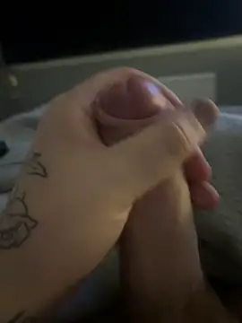 Snapshot of scottishcock8 chatting on December 8, 1:13 am scottishcock8 online show from December 8, 1:13 am