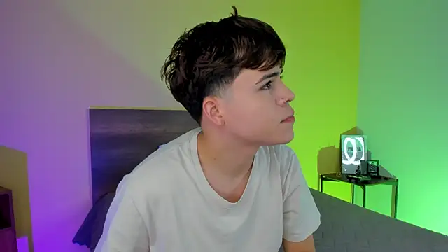 justinbiler online show from February 24, 12:37 pm